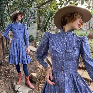 Vintage 1970s Floral Print Prairie Dress